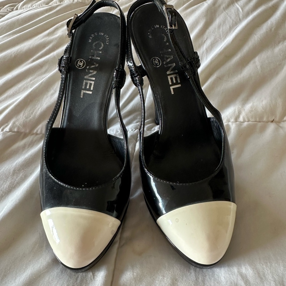 Chanel Vintage Black and White Women's Slingback heels